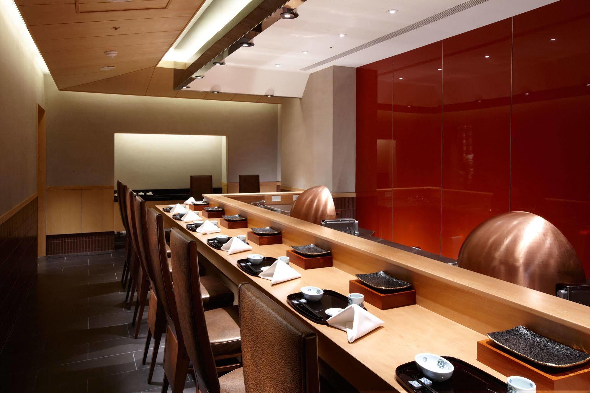 The Okura Prestige Taipei Hotel Екстериор снимка Interior of a sushi bar